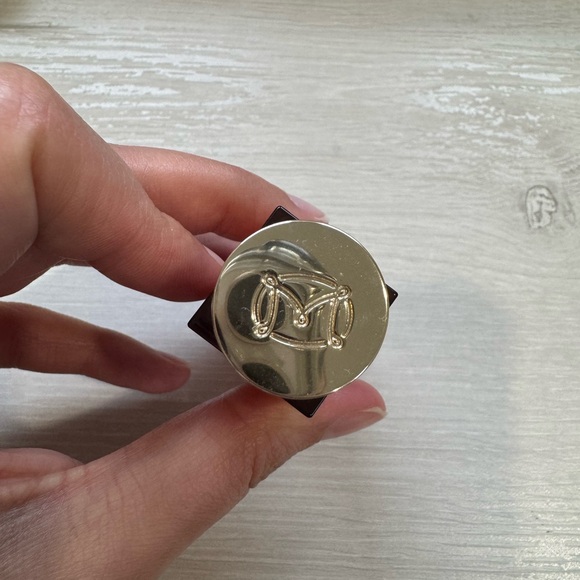 Merit Signature Lightweight Lipstick in shade Fashion - Picture 3 of 6